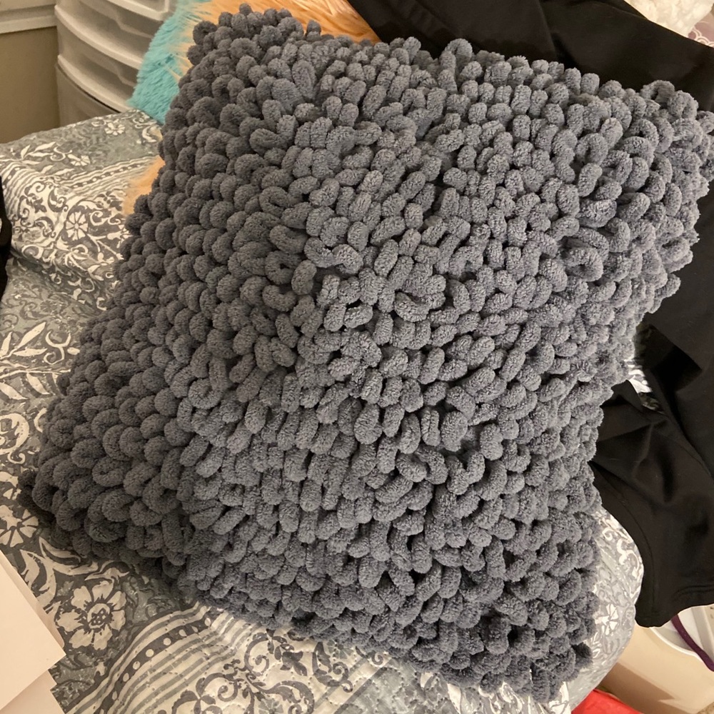 Loopy knit pillow
